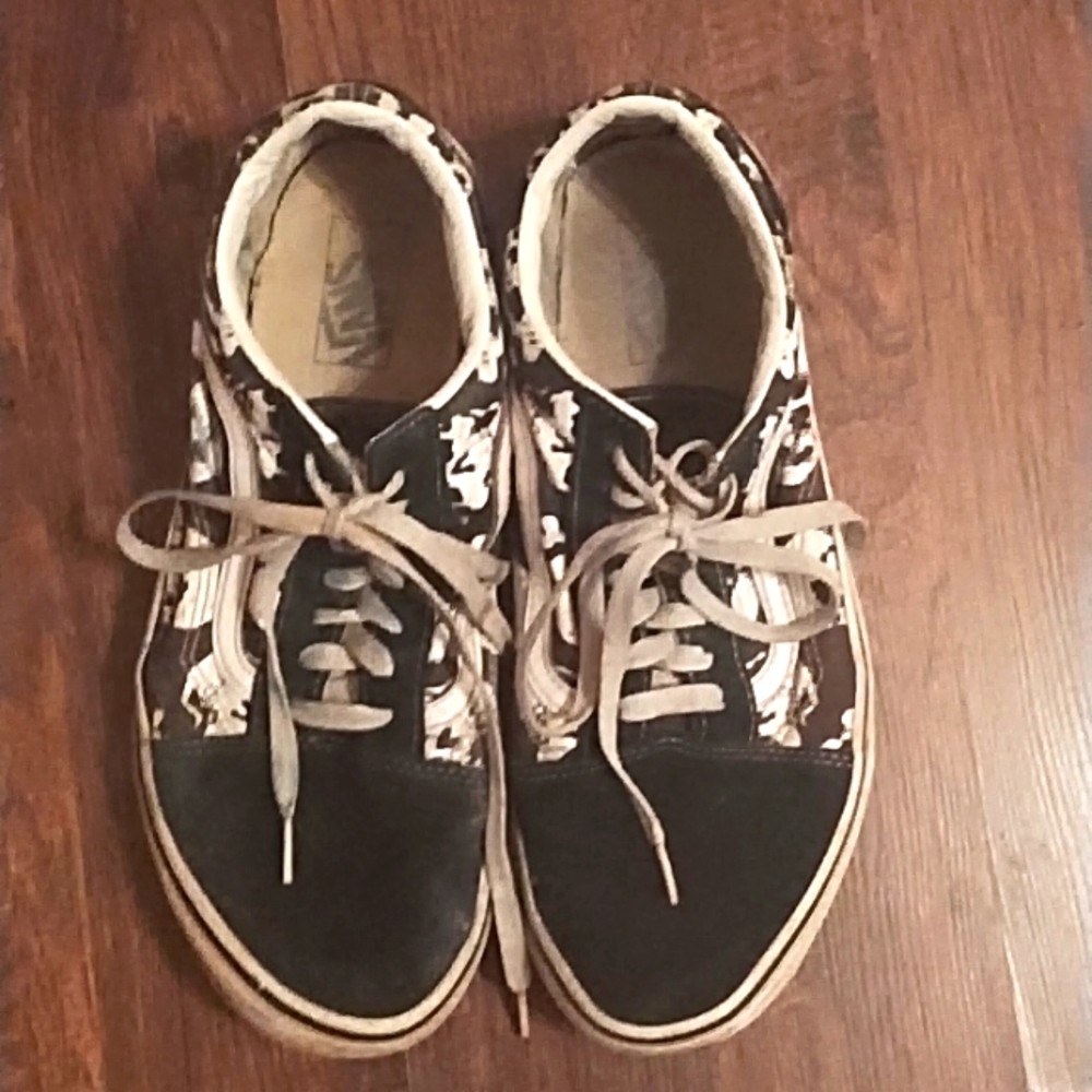 Black and white VANS size 10